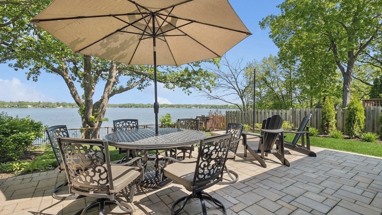 Photo of Outdoor in Round Lake