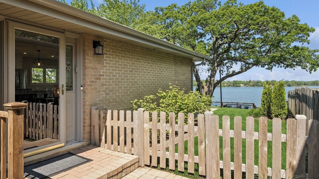 Photo of Patio Balcony in Round Lake