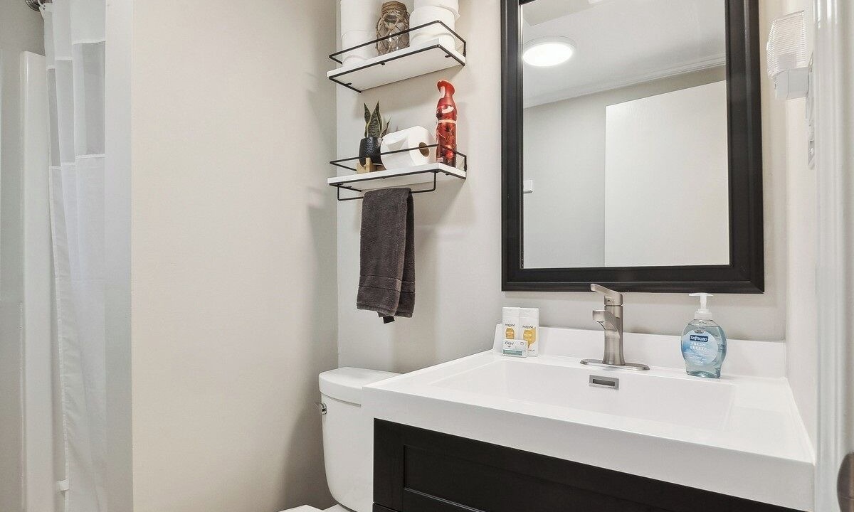 Photo of Bathroom in Round Lake