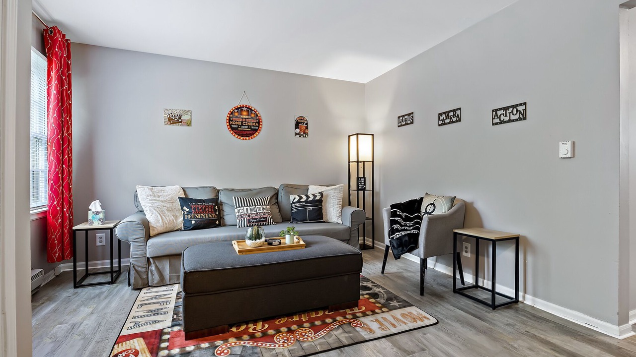 Photo of Livingroom in Yorkville