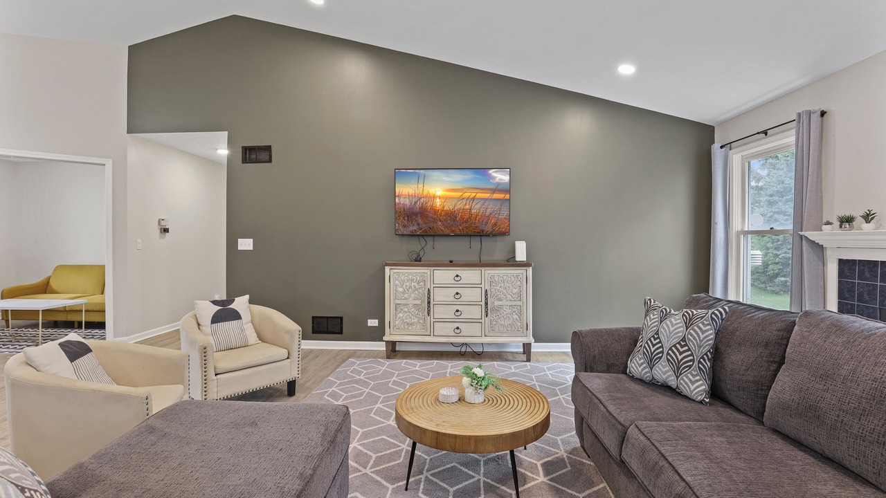 Photo of Livingroom in Oswego