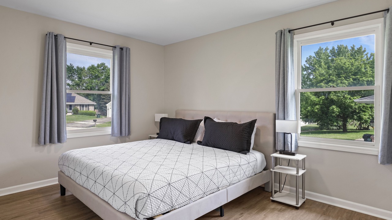 Photo of Bedroom in Oswego