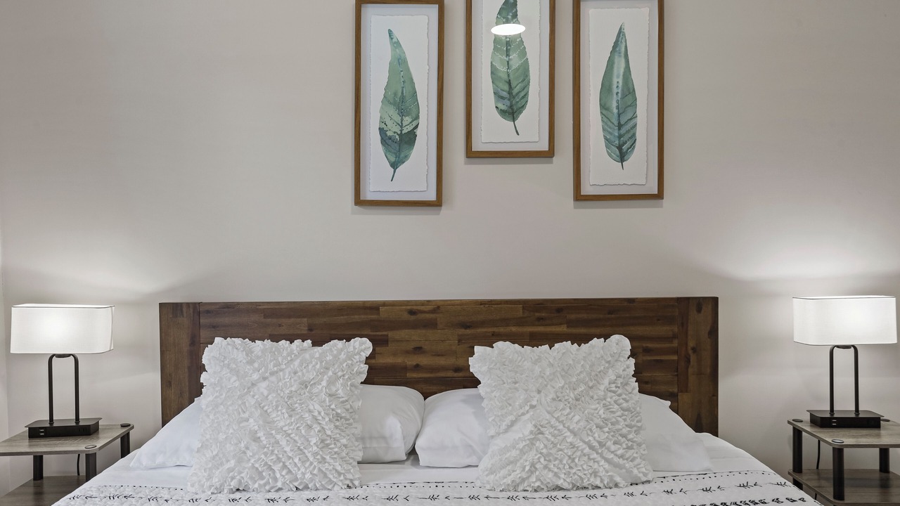 Photo of Bedroom in Oswego
