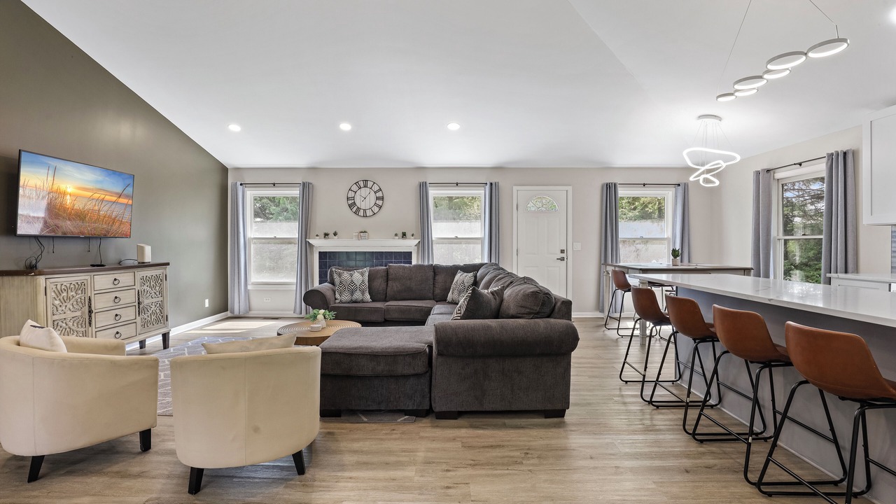 Photo of Livingroom in Oswego