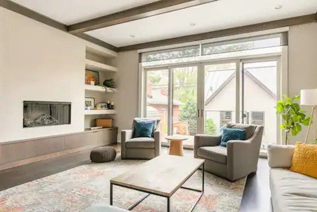 Photo of Bedroom in Lakeview