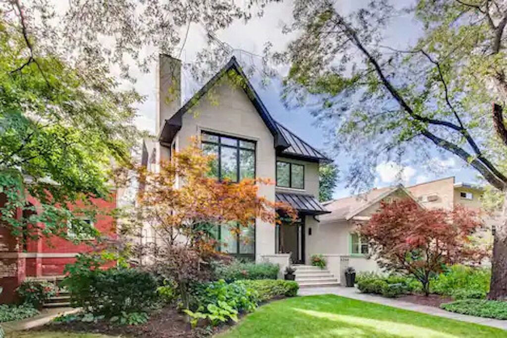 Photo of Outdoor in Lakeview