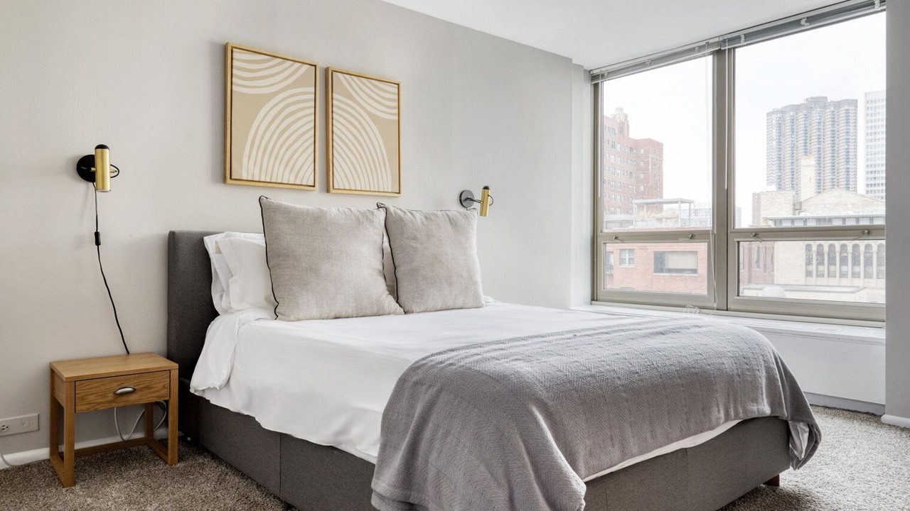 Photo of Bedroom in Lake View East
