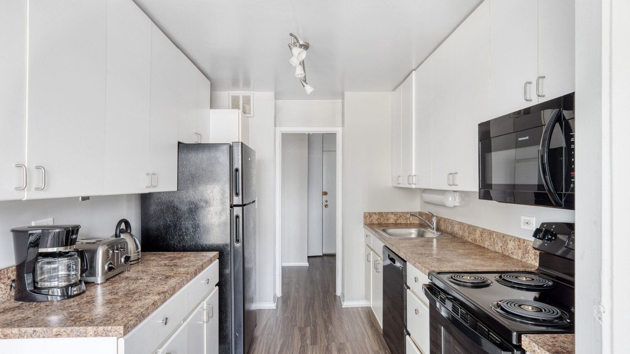 Photo of Kitchen in Lake View East
