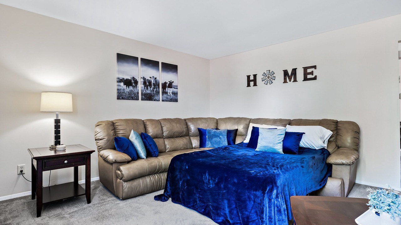 Photo of Bedroom in Boulder Hill