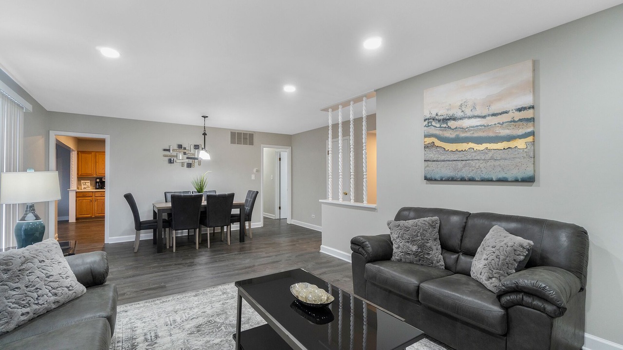 Photo of Livingroom in Elk Grove Village