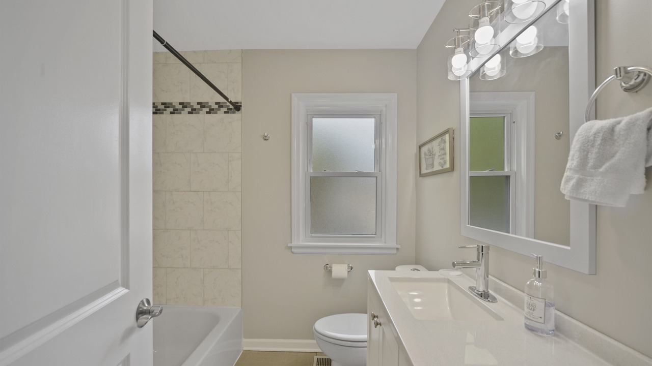 Photo of Bathroom in Belmont Cragin