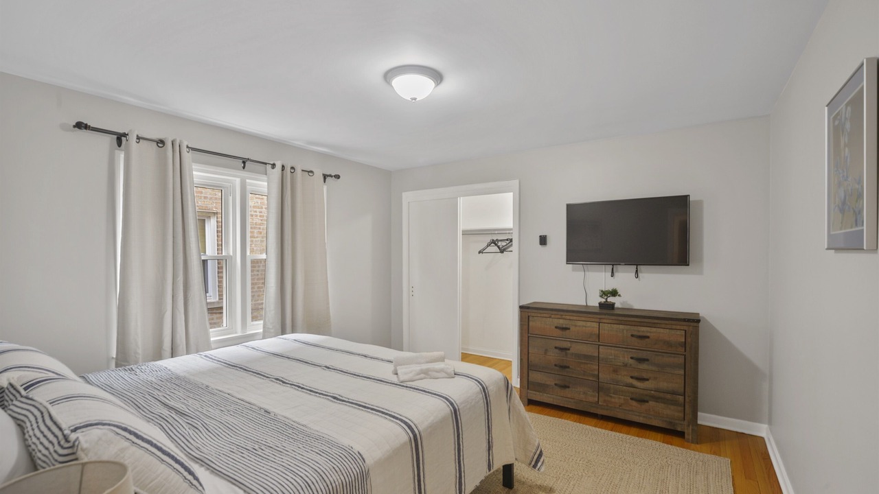 Photo of Bedroom in Belmont Cragin