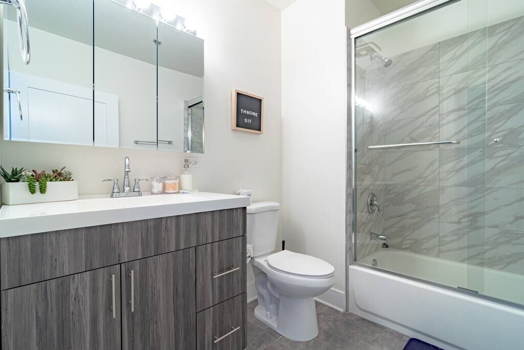 Photo of Bathroom in Near South Side