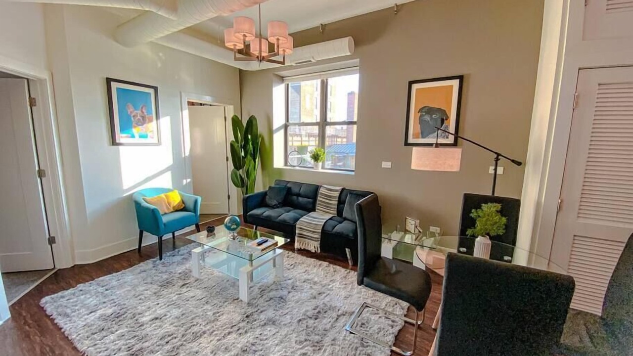 Photo of Livingroom in Near South Side