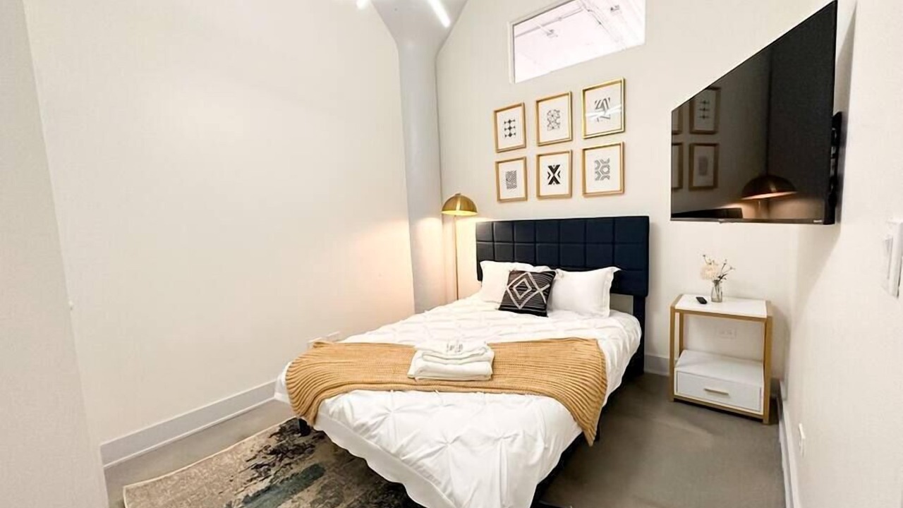 Photo of Bedroom in Near South Side