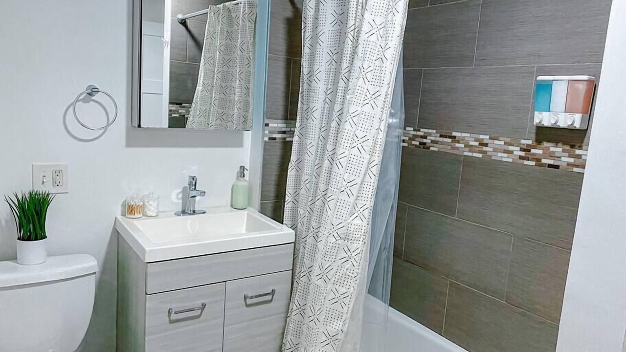 Photo of Bathroom in Near South Side