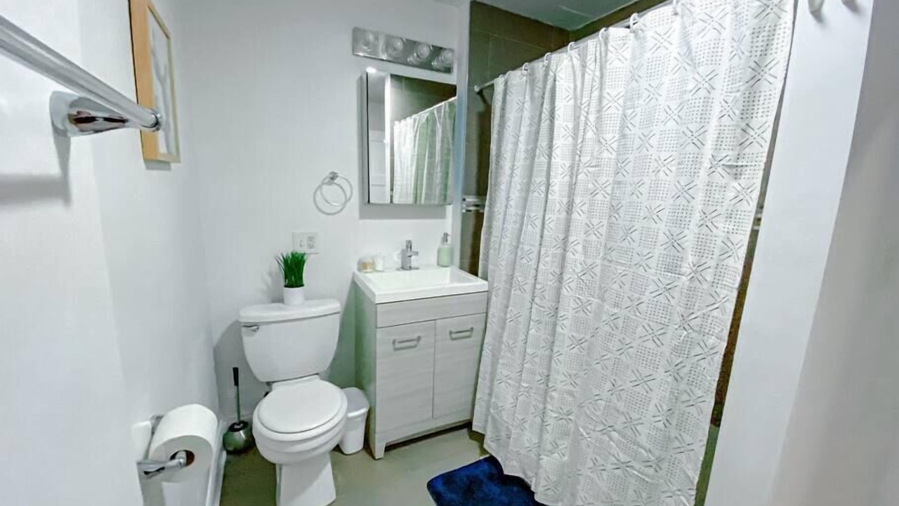 Photo of Bathroom in Near South Side