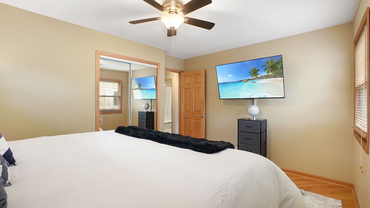 Photo of Bedroom in Elk Grove Village