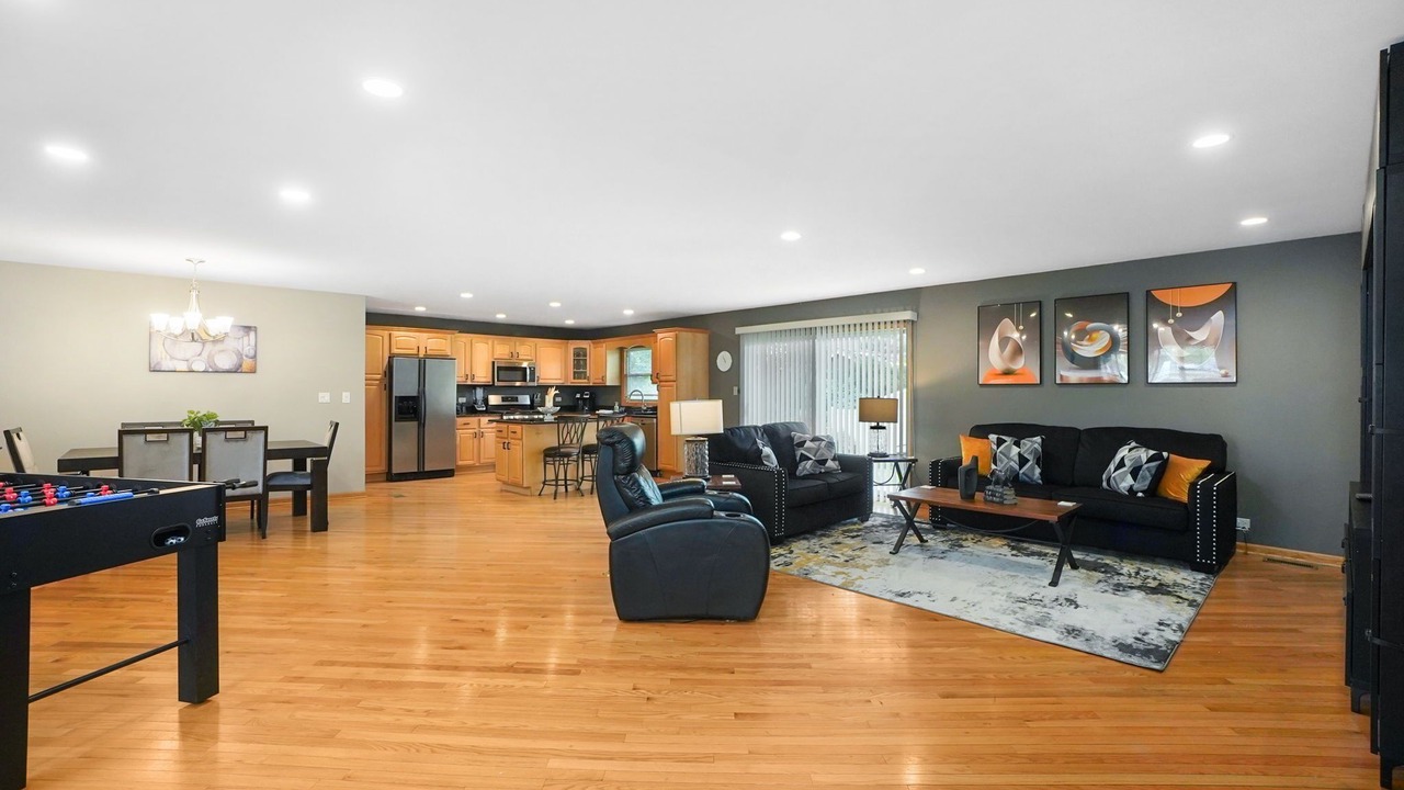 Photo of Livingroom in Elk Grove Village