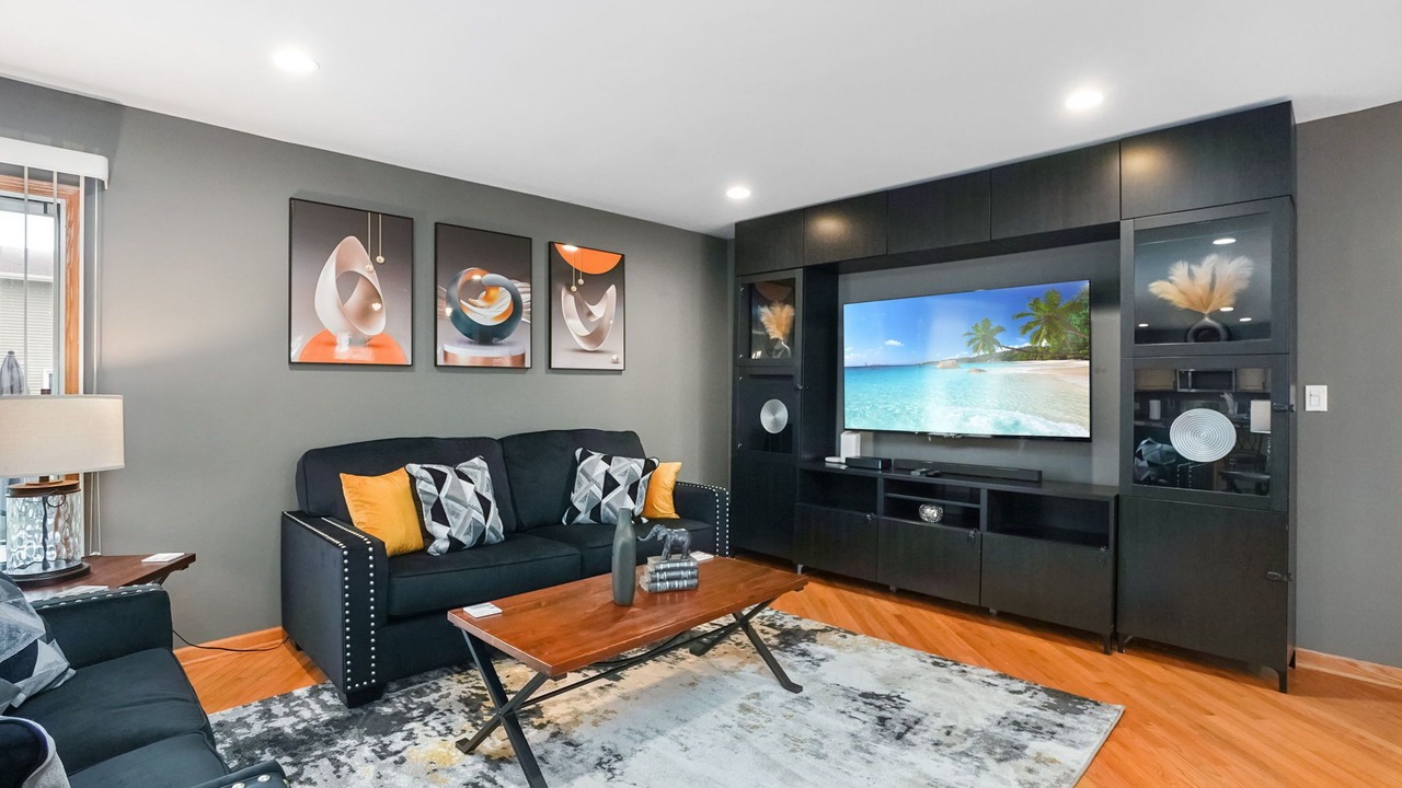 Photo of Livingroom in Elk Grove Village