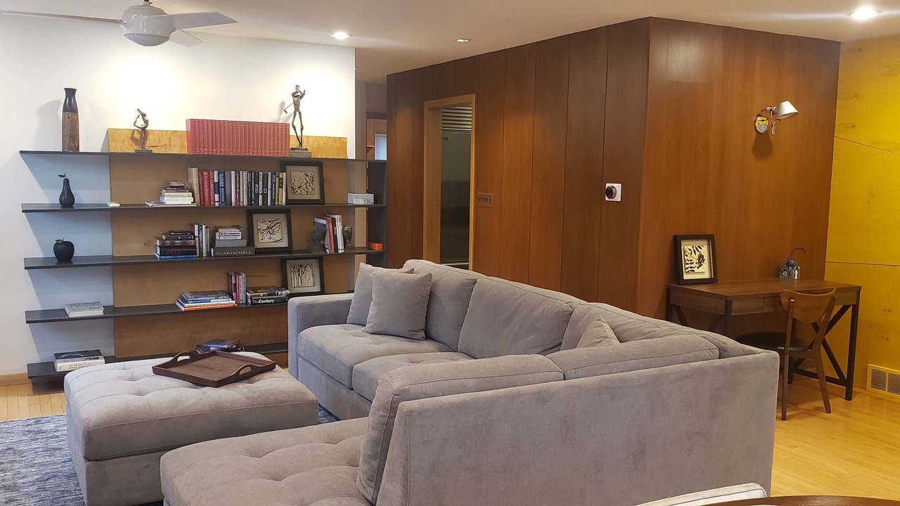 Photo of Livingroom in Skokie