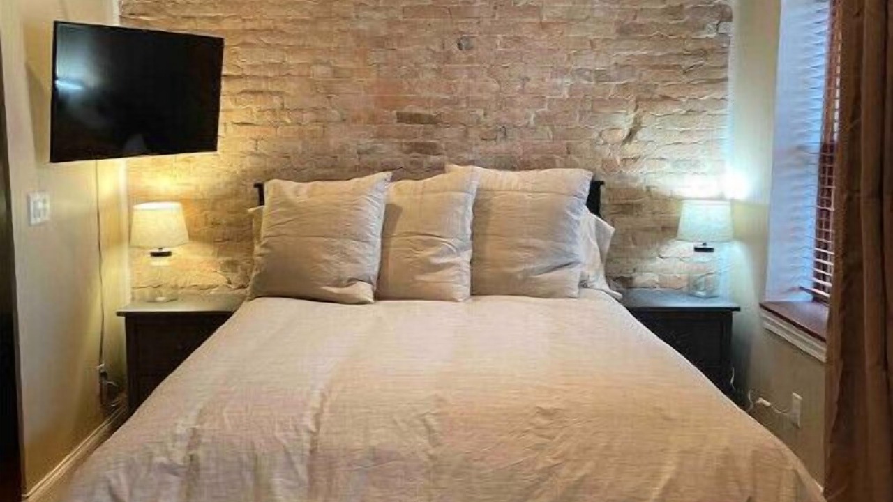 Photo of Bedroom in Utica