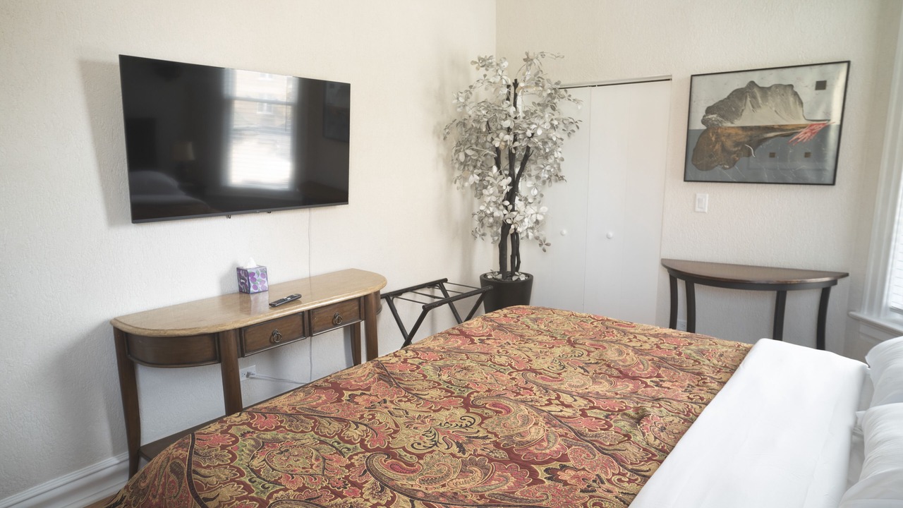 Photo of Bedroom in Lake View East