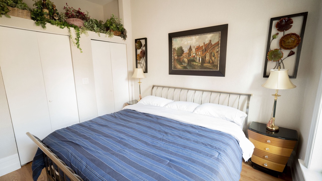 Photo of Bedroom in Lake View East