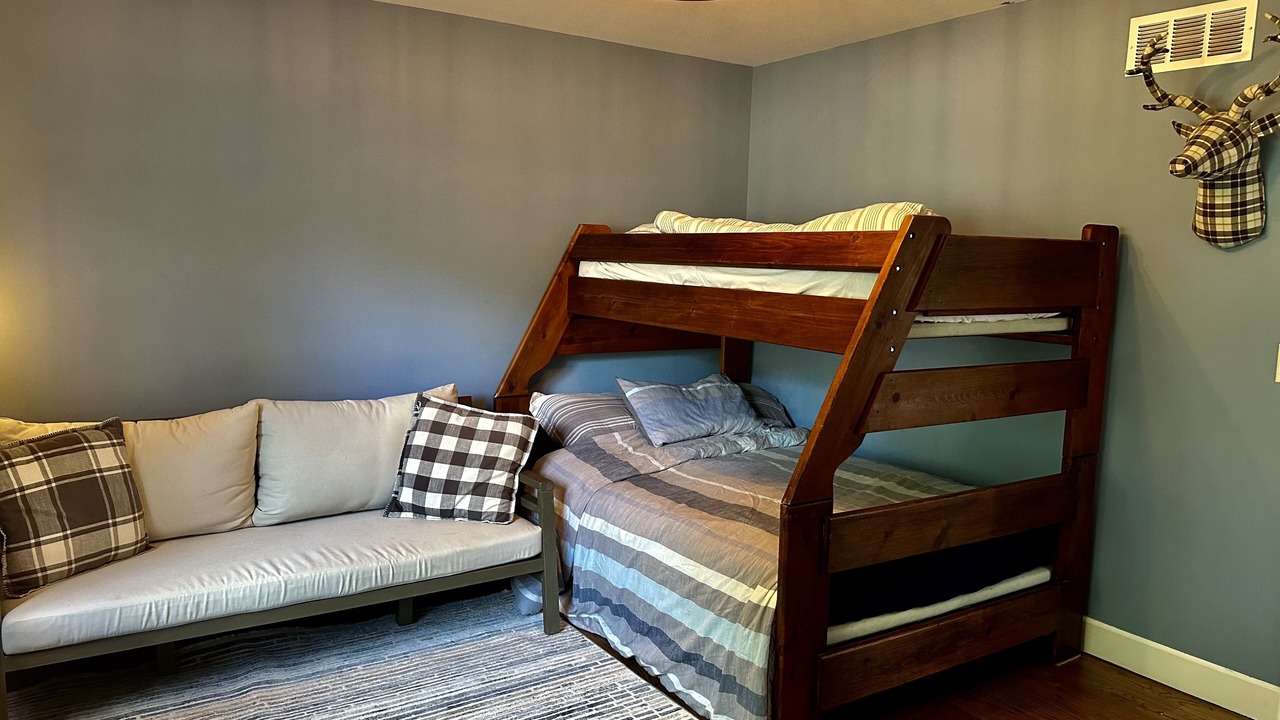 Photo of Bedroom in Putnam