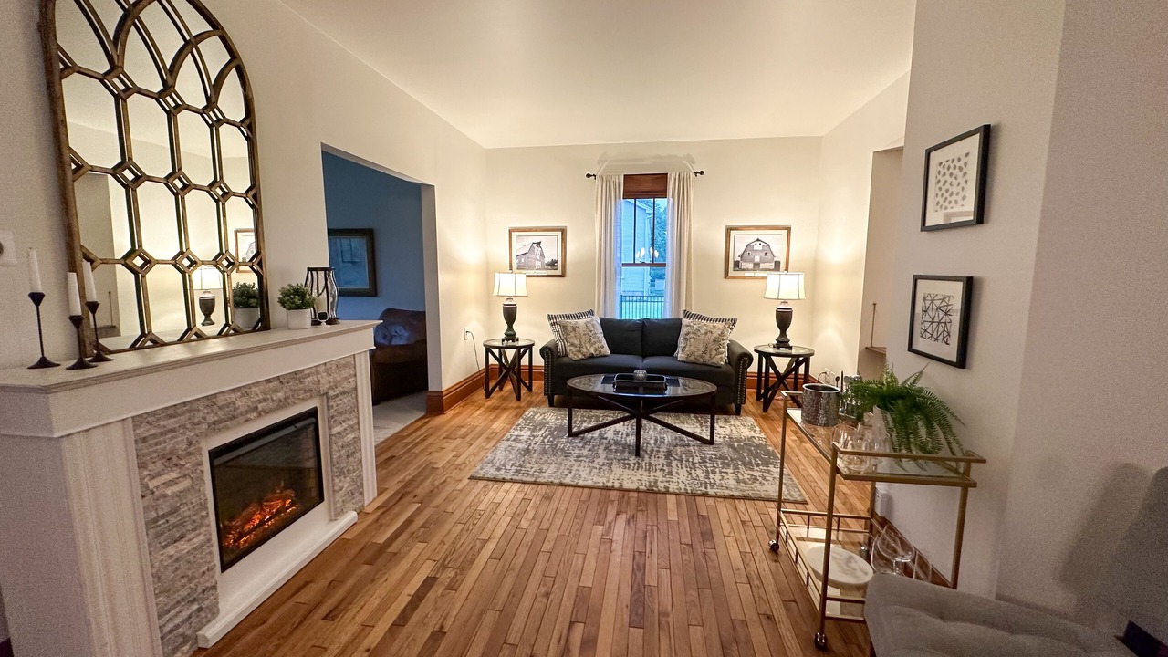 Photo of Livingroom in Fox Valley