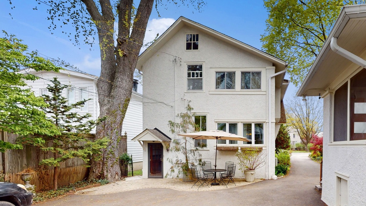 Photo of Outdoor in Oak Park