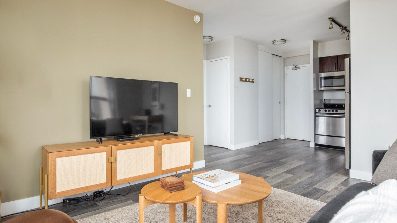 Photo of Livingroom in Edgewater Beach