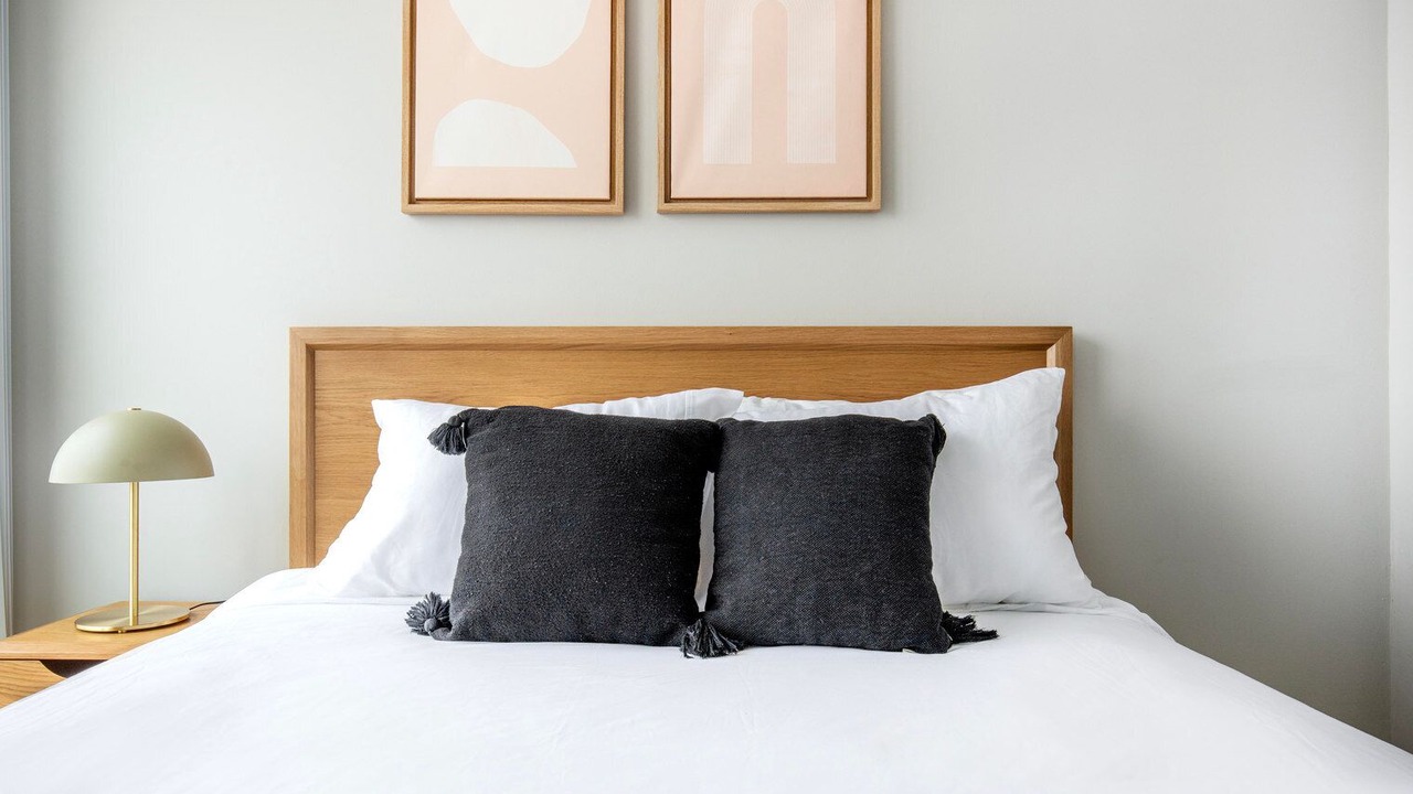 Photo of Bedroom in Edgewater Beach