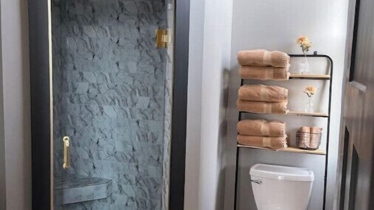 Photo of Bathroom in Utica