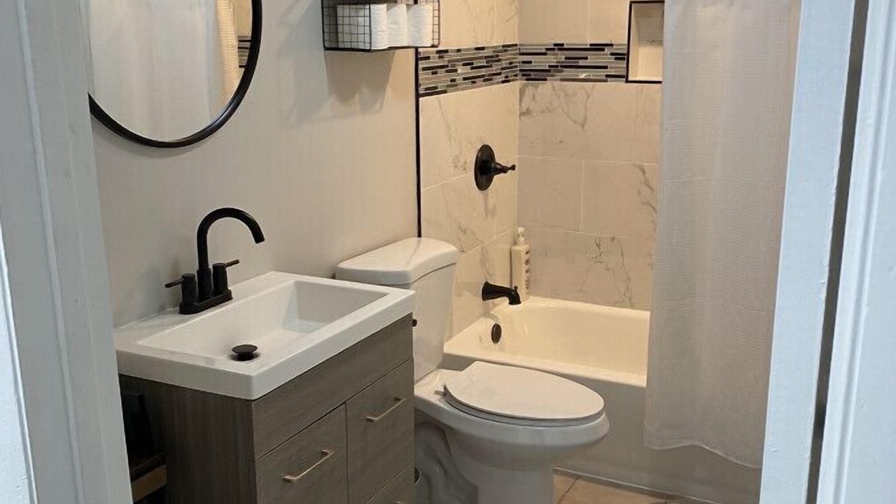 Photo of Bathroom in Bronzeville