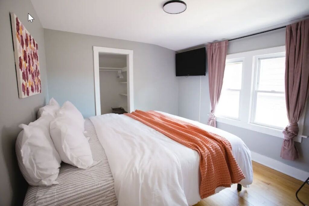 Photo of Bedroom in Avondale