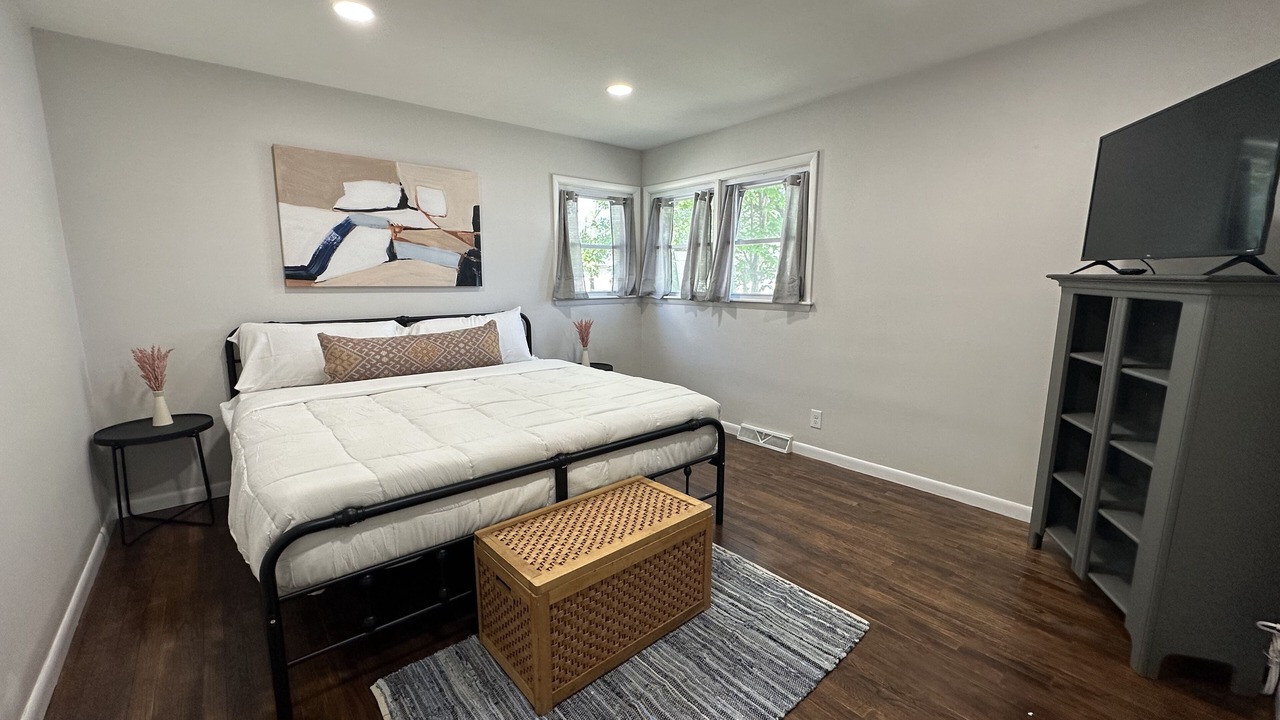 Photo of Bedroom in DeKalb