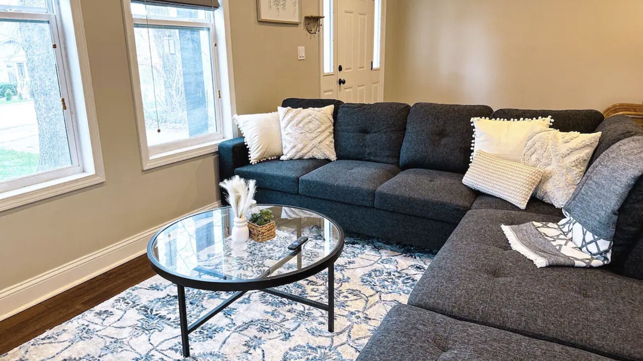 Photo of Livingroom in St. Charles