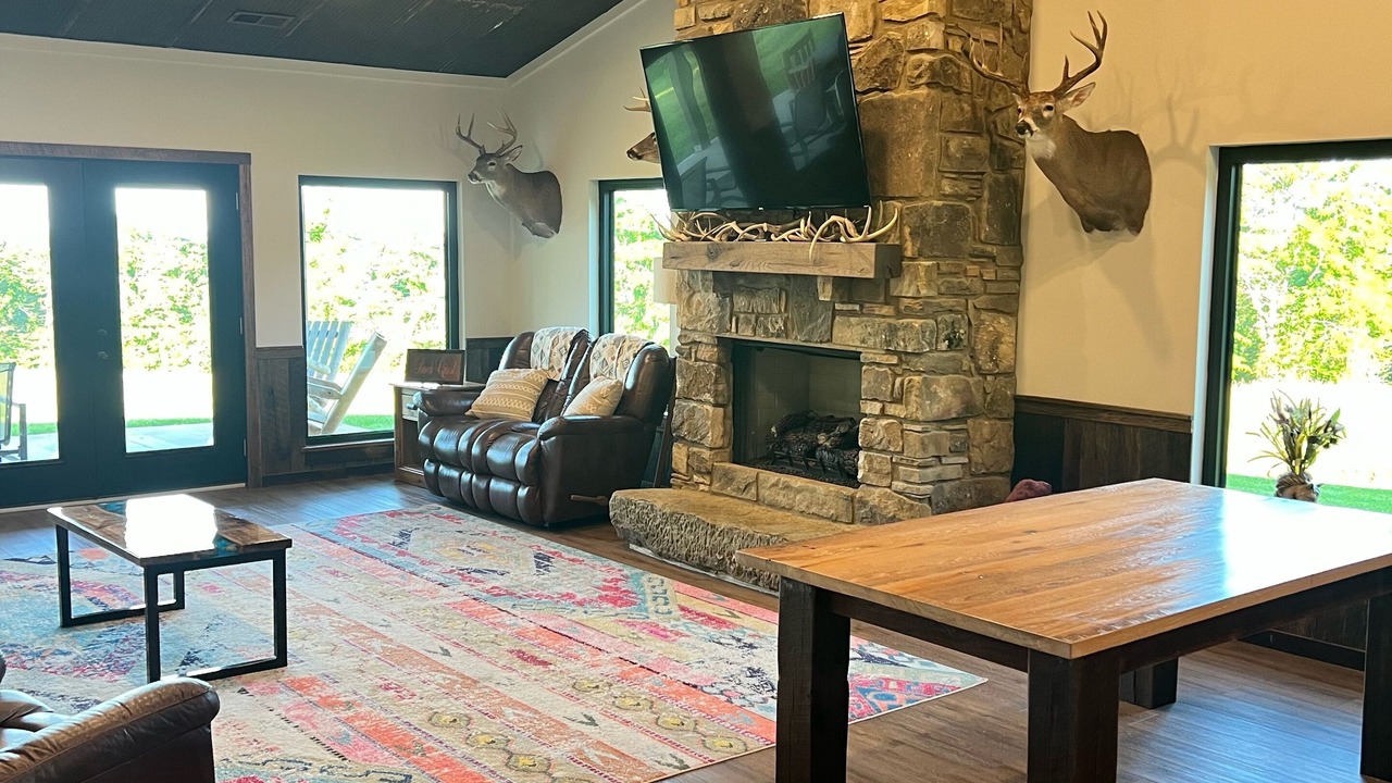 Photo of Livingroom in Cave-in-Rock