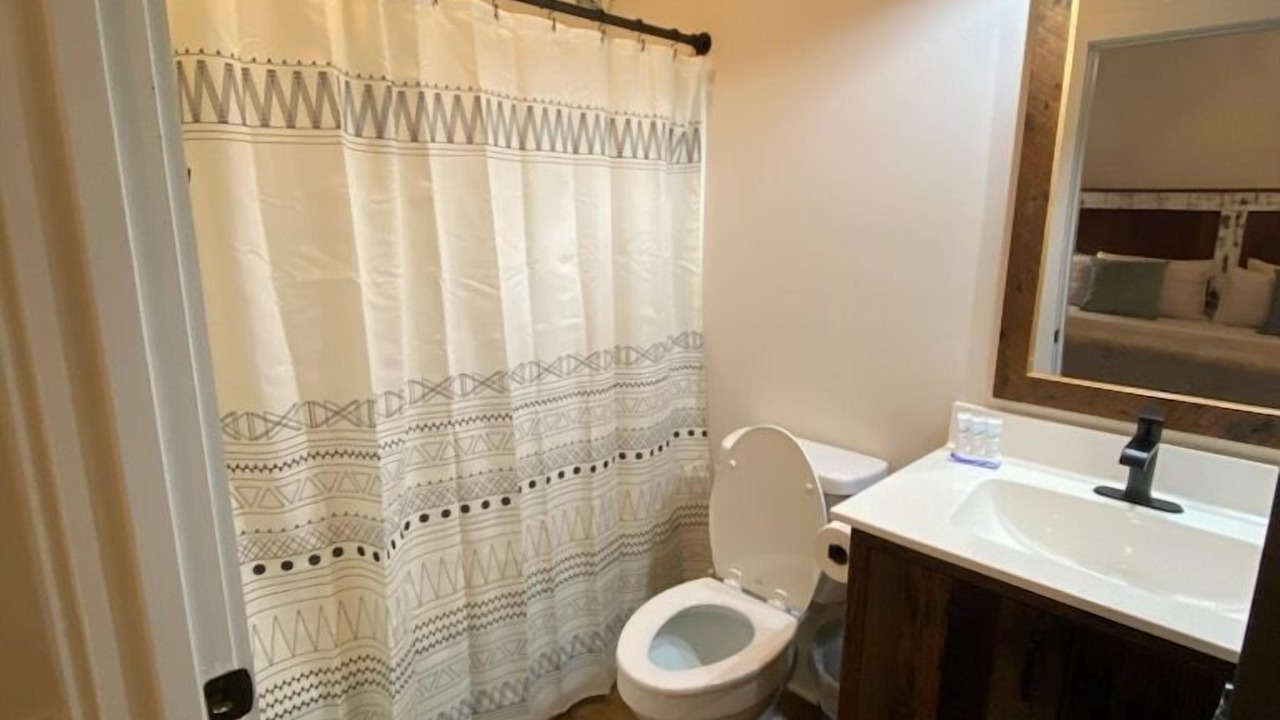 Photo of Bathroom in Cave-in-Rock