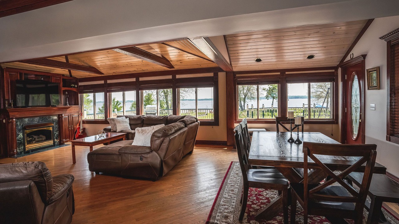 Photo of Livingroom in Spring Grove