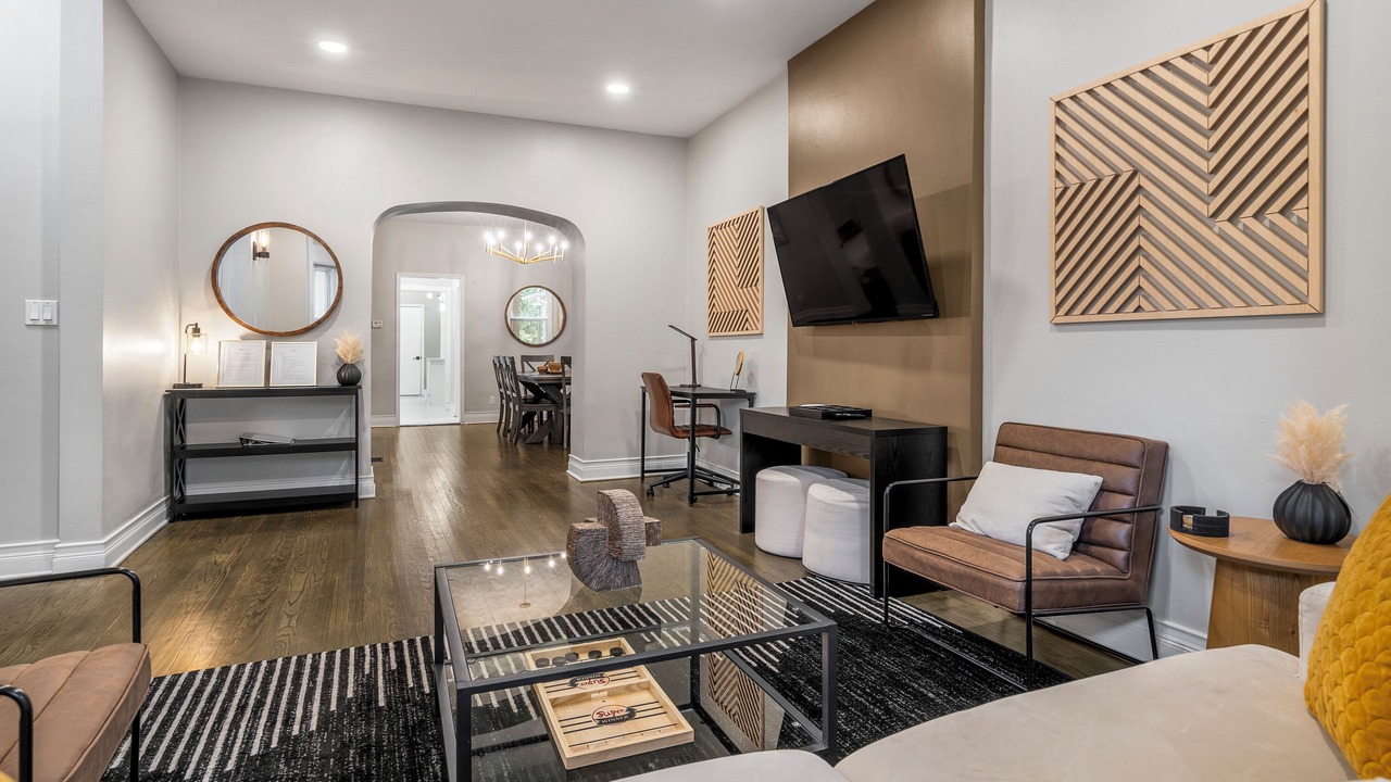 Photo of Bedroom in Lakeview