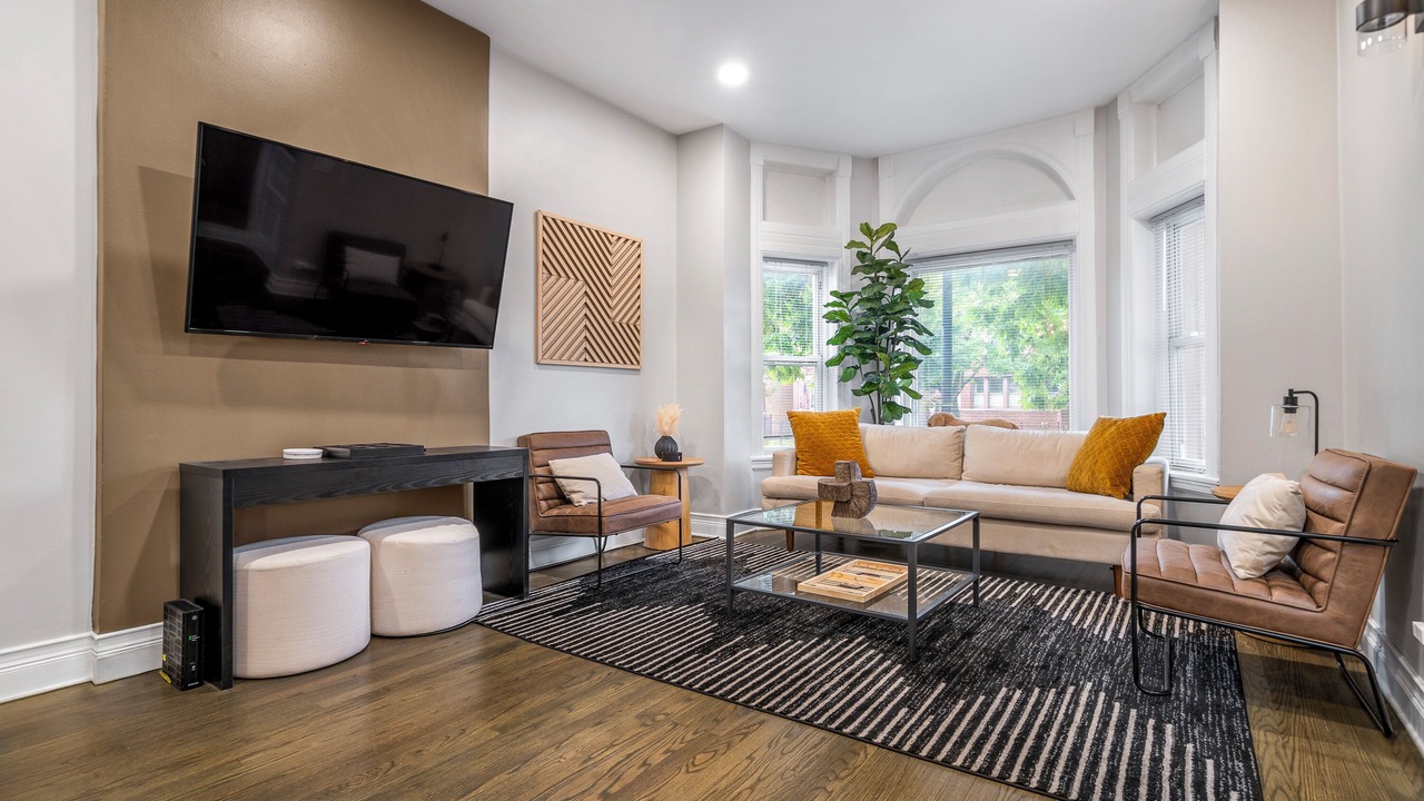 Photo of Bedroom in Lakeview