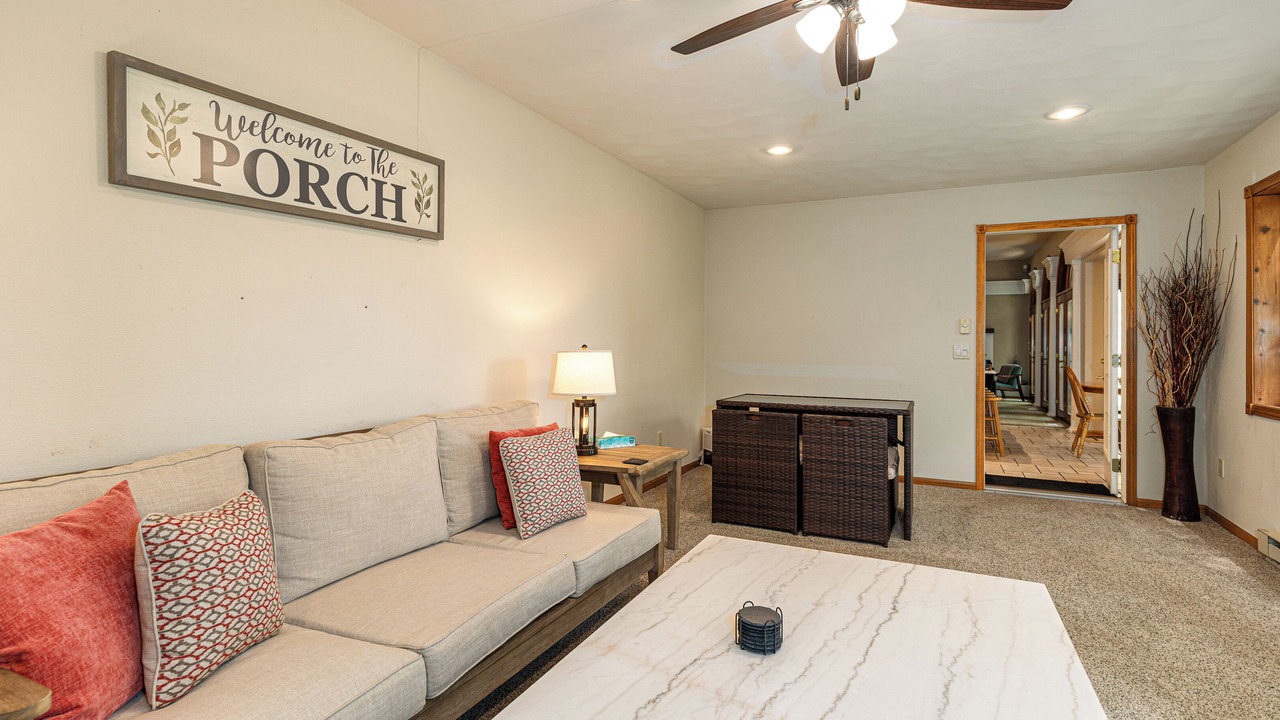 Photo of Livingroom in The Galena Territory