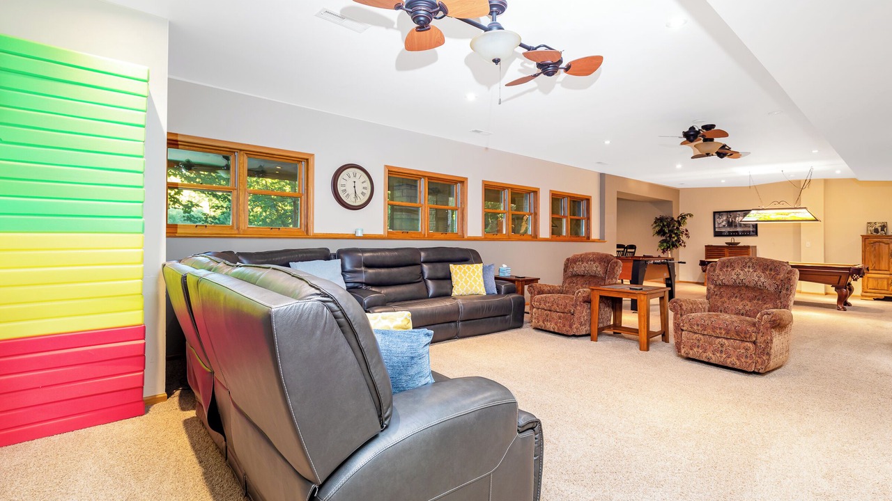 Photo of Livingroom in The Galena Territory