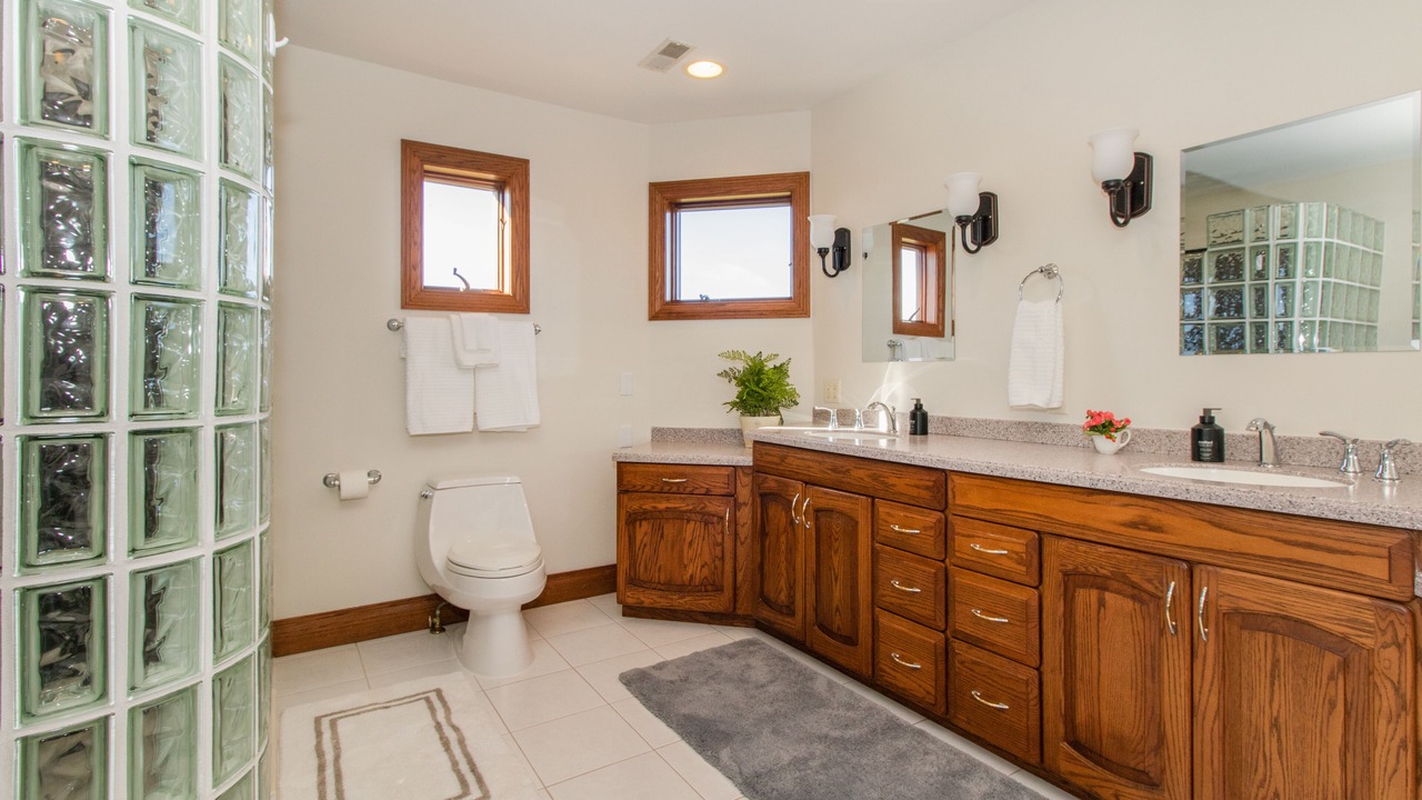 Photo of Bathroom in Lane