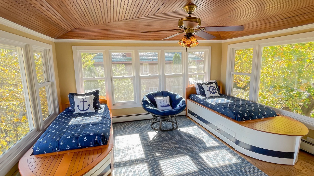 Photo of Bedroom in Waukegan
