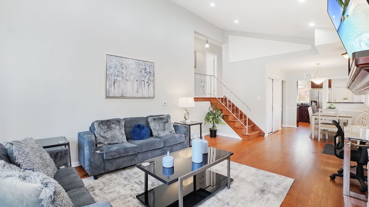 Photo of Livingroom in Northbrook