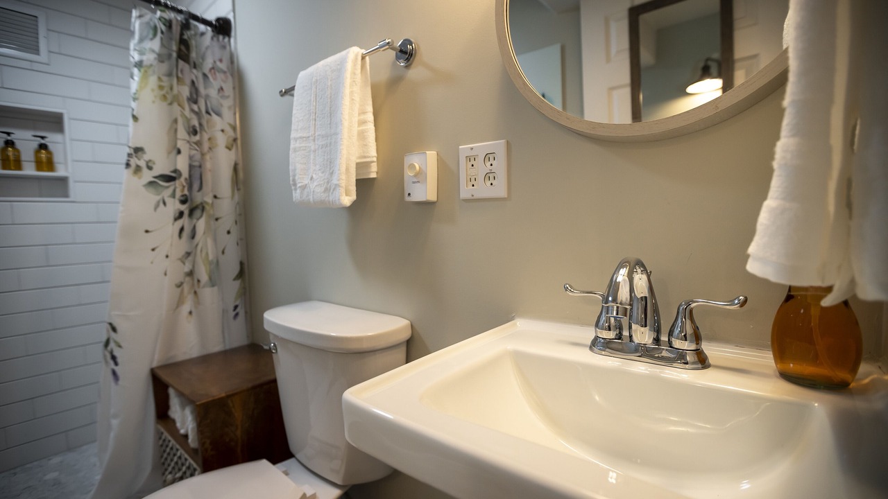 Photo of Bathroom in Carbondale