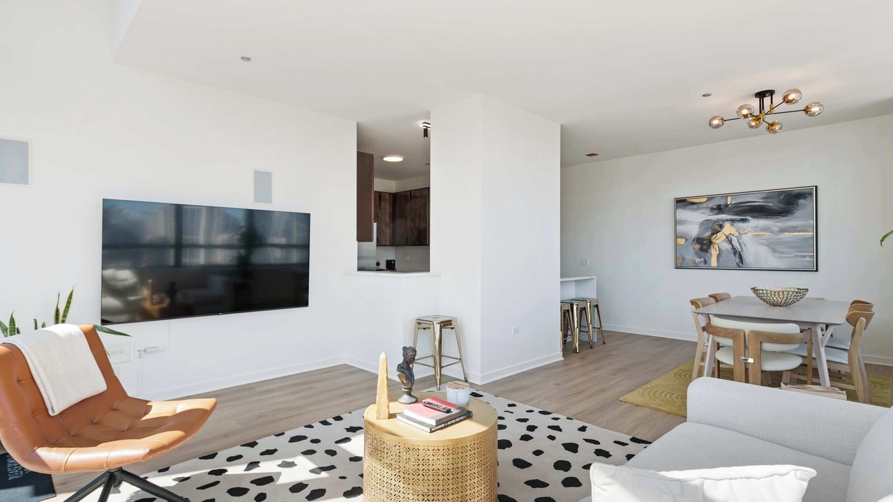 Photo of Livingroom in Downtown Chicago